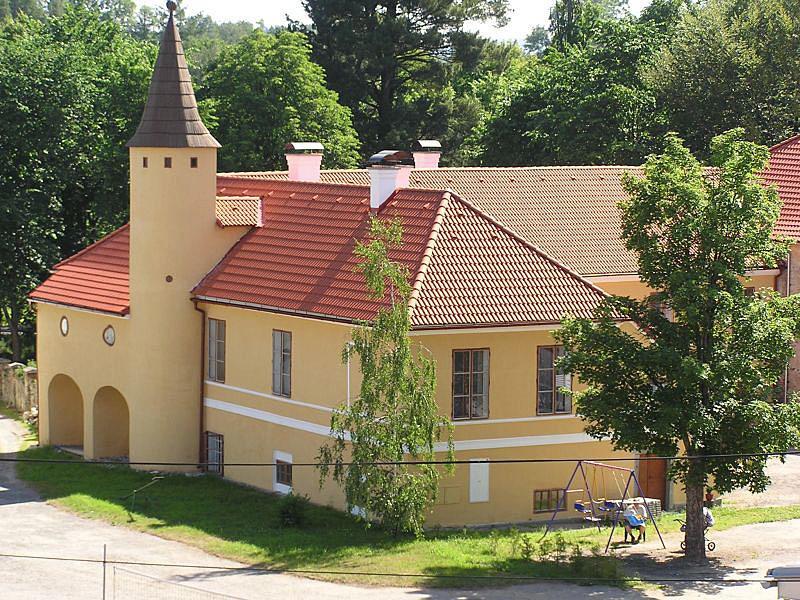 Zamek Jindrichovice Hotel Kolinec Exterior photo