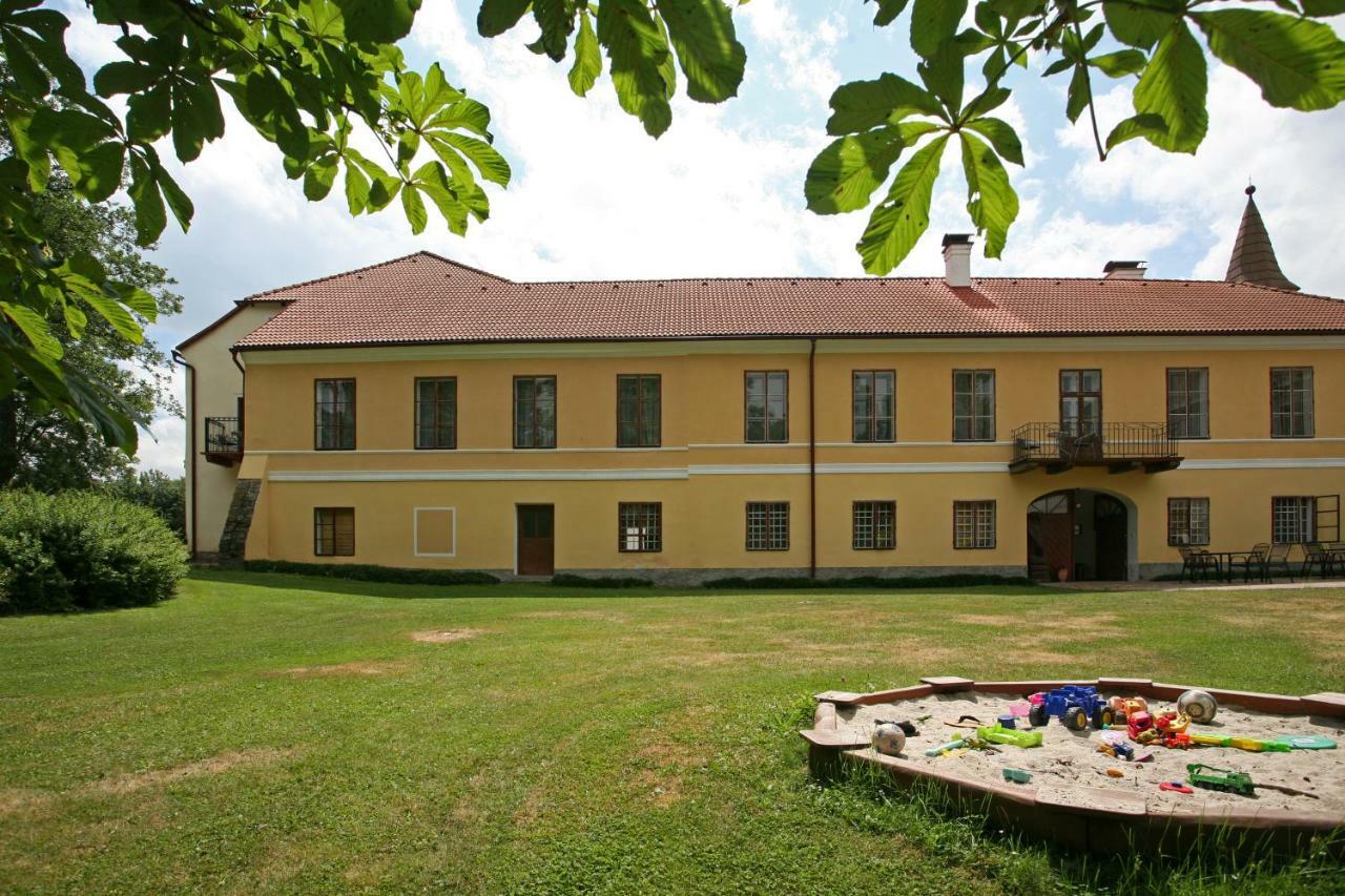 Zamek Jindrichovice Hotel Kolinec Exterior photo